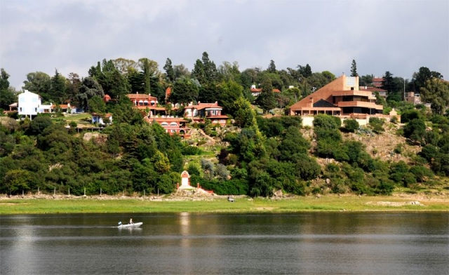 Ganá un viaje a Villa Carlos Paz para dos personas.