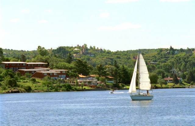 Ganá un Viaje a Villa Carlos Paz para dos personas.