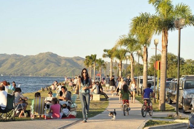 Ganá un Viaje a Villa Carlos Paz para dos personas.