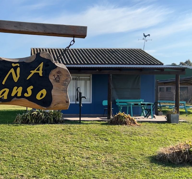 Apostaron todo!! Esta familia vive en un Viejo Almacén del 1900 en el  solitario Paraje Pablo Acosta 